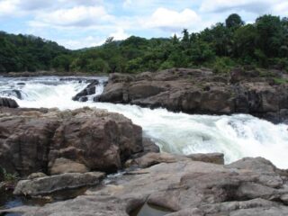 049130489perunthenaruvi falls main